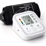 Medidor De Presion Arterial En Casa Tensiometro Toma Digita Color Blanco