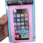 Forro Protector De Agua Para Telefono Color Rosado