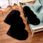 Alfombra Peluda de Felpa en forma de Corazon Negra