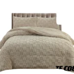 Plumon de invierno texturizado cuadros con chiporro 2 Plazas beige - Angeles del Hogar Chile