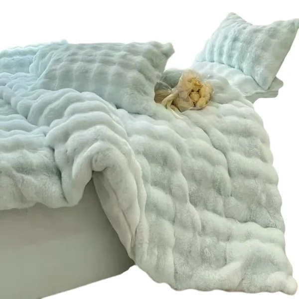 Cobertor Imitiacion Piel de Conejo con Chiporro 2 Plazas Color Celeste - Angeles del Hogar Chile