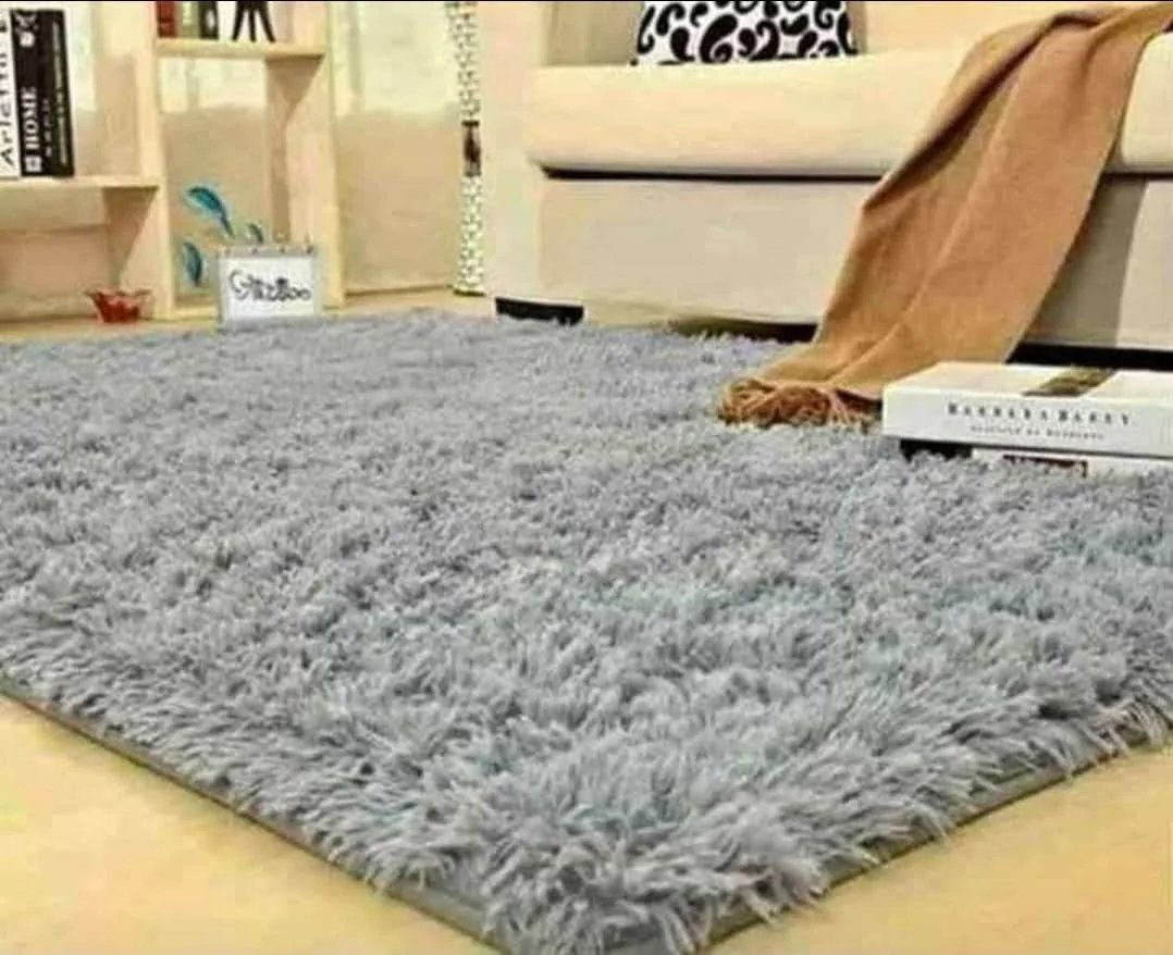 b700aeab-b506-46b6-a7a0-431888884b36 Alfombra Peludas Livianas 200x300 cm Gris Claro - Angeles del Hogar Chile