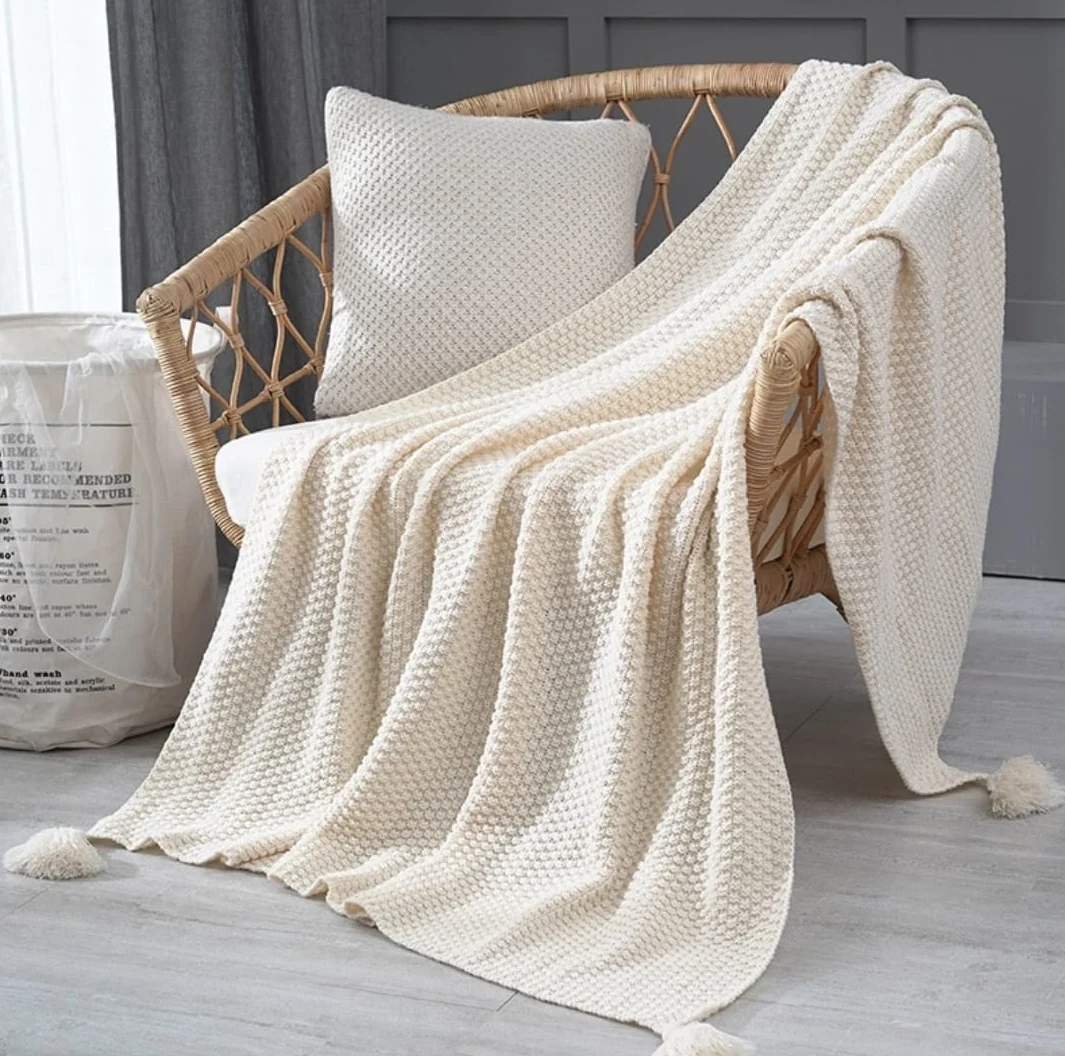1 Mantas Para sofa con pompones Blanca - Angeles del Hogar Chile