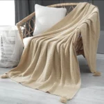 Mantas Para sofa con pompones Beige - Angeles del Hogar Chile